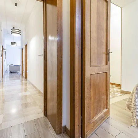 Lovely Piazza Santa Maria *